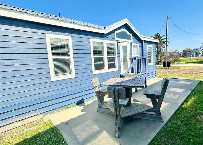 2 Min To Crystal Beach With Comfy Beds